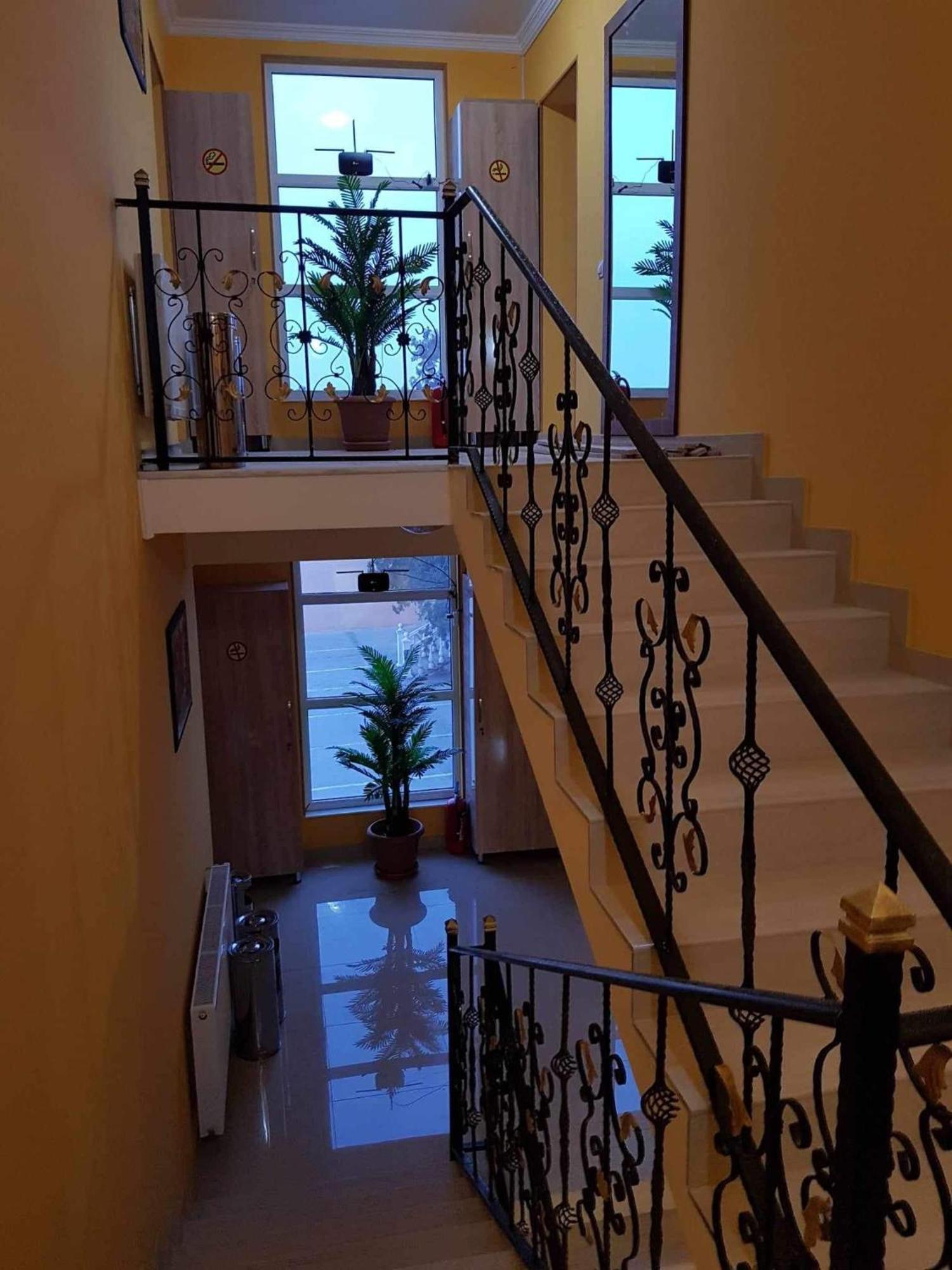 Hotel Selika Rustavi  Exteriör bild