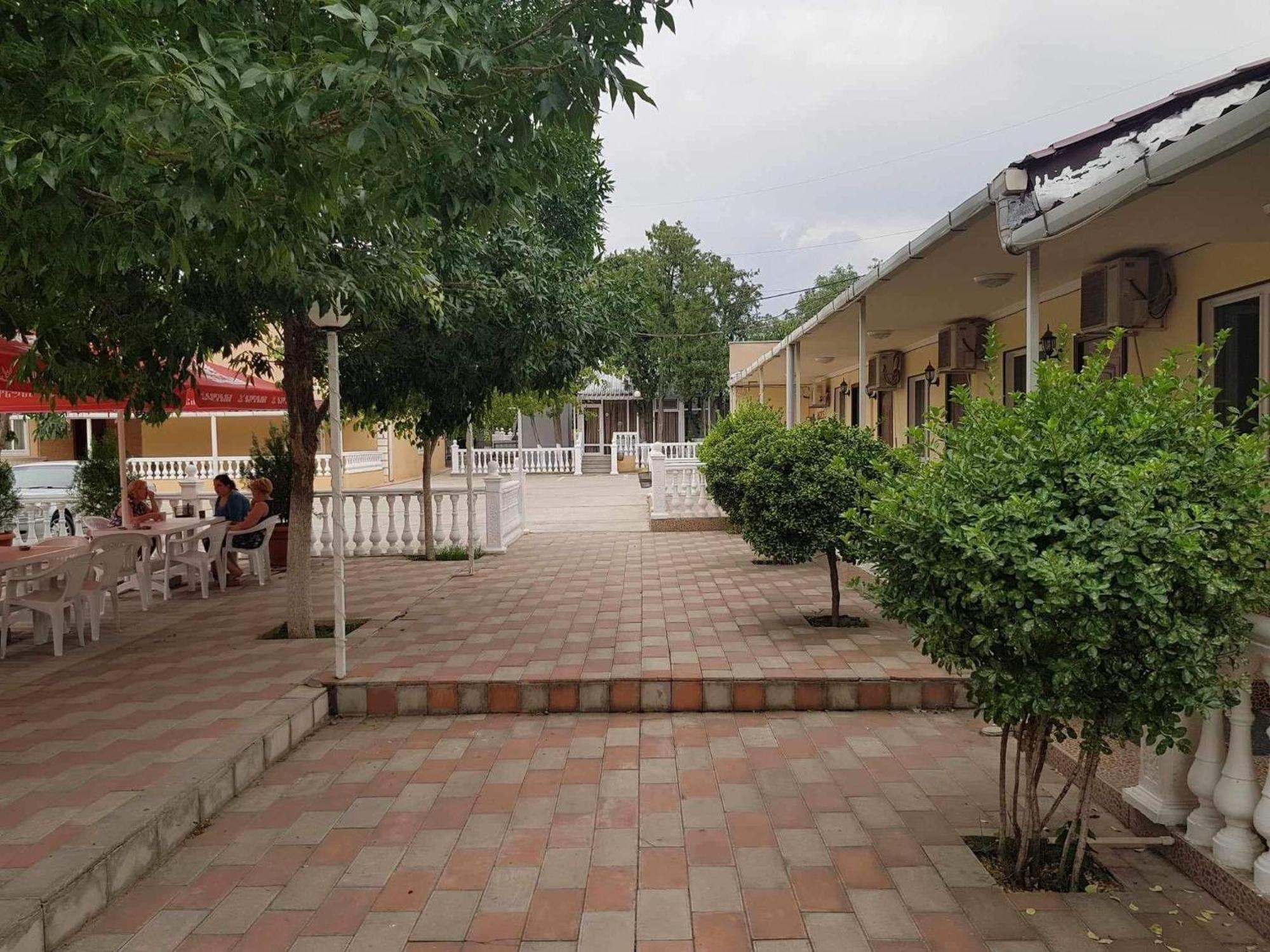 Hotel Selika Rustavi  Exteriör bild